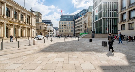 La Linia Adolphsplatz Hamburg 2482-015