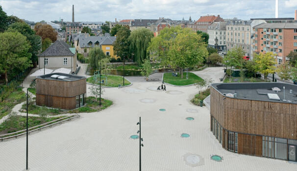 Frederiksberg (DNK), Stadhuis, Asak Flyt Cubus objectkleur 1418. I © by ASAK, Norway