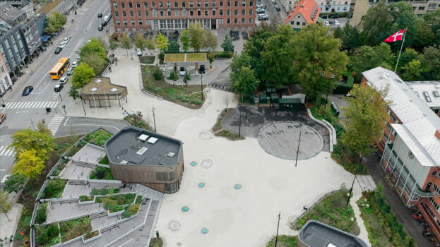 Frederiksberg (DNK), Stadhuis, Asak Flyt Cubus objectkleur 1418. I © by ASAK, Norway 