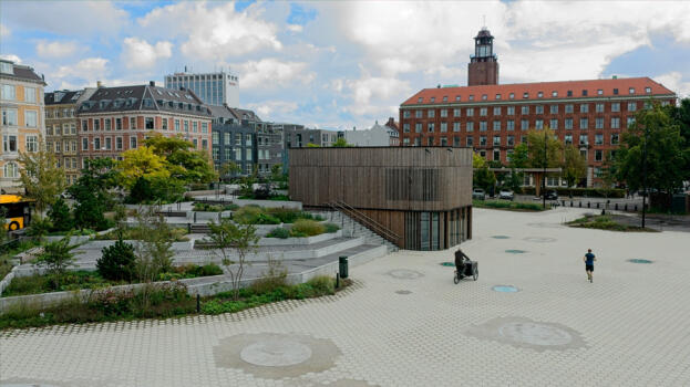 Frederiksberg (DNK), Stadhuis, Asak Flyt Cubus objectkleur 1418. I © by ASAK, Norway 
