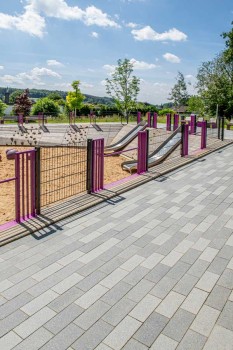 Gummersbach (DE), Woongebied Bernberg, Boulevard Objectkleur Titangrijs, Zilvergrijs en Lichtgrijs.