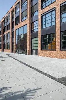 ID Cologne HANGAR, Boulevard Lichtgrau.