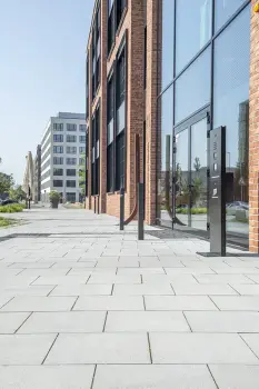 ID Cologne HANGAR, Boulevard Lichtgrau.