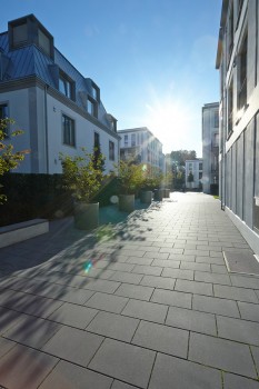 Köln (DE), Lindenpalais, Cubus Antraciet. 