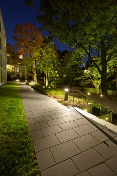 Köln (DE), Lindenpalais, Cubus Antraciet. 