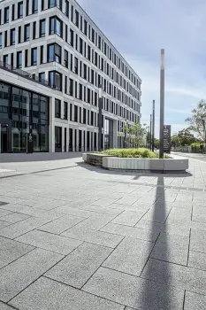 Köln, RWZ, La Linia Quarzit Hell.