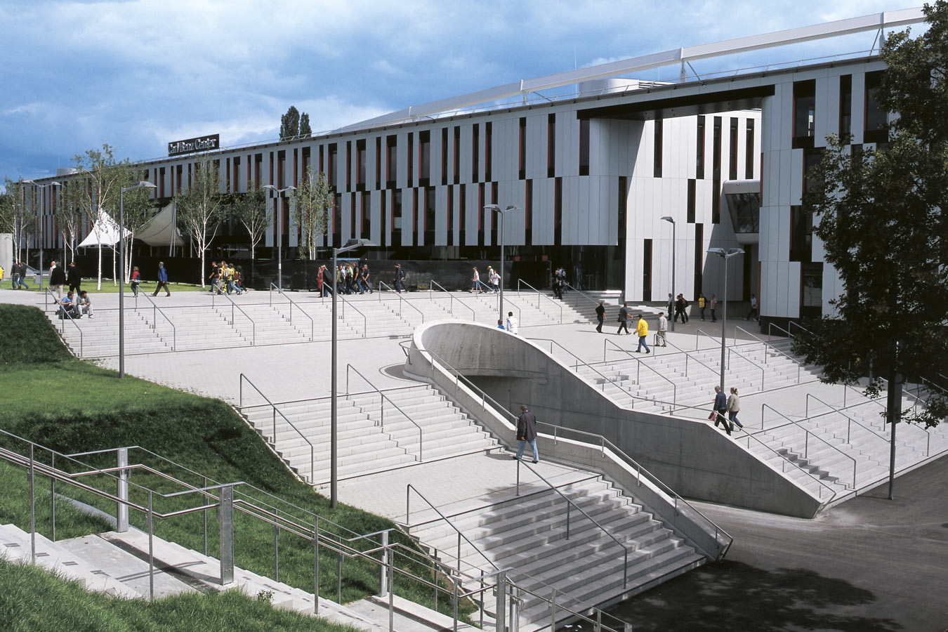 Carl Benz Center am Gottlieb-Daimler-Stadion, Stuttgart