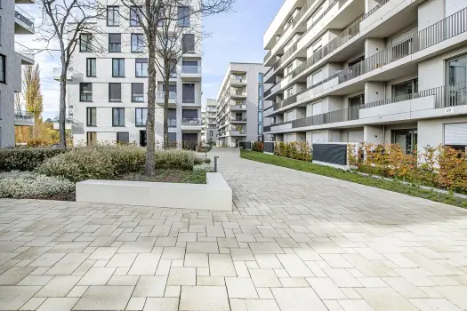 Düsseldorf, Pandion Albertussee, Umbriano Granitbeige.