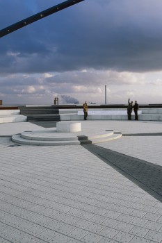 Herten (DE), Horizont-Observatorium, AquaSix Granietlicht in combinatie met ConceptDesign-Traptreden Basaltantraciet en Granietlicht.