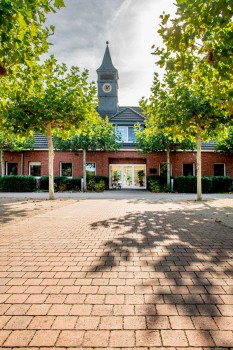 Langenfeld (DE), Landes- Rij- und Autorijschool, Terra Toscana Terra-bruin genuanceerd.