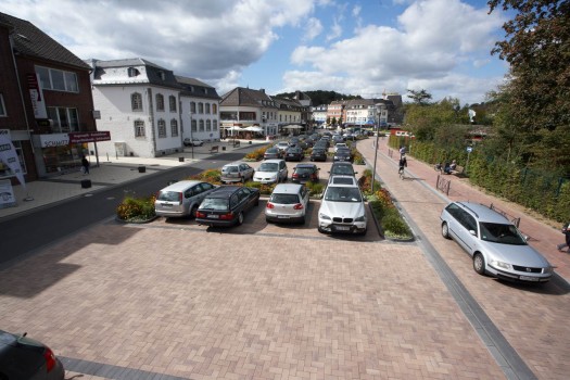 Geilenkirchen (DE), Binnenstad, Umbriano Beige-bruin gemarmerd.