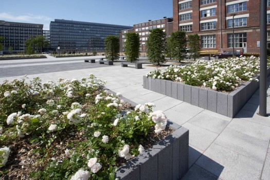 Leverkusen (DE), Administratief gebouw, Umbriano Granietgrijs-wit gemarmerd.